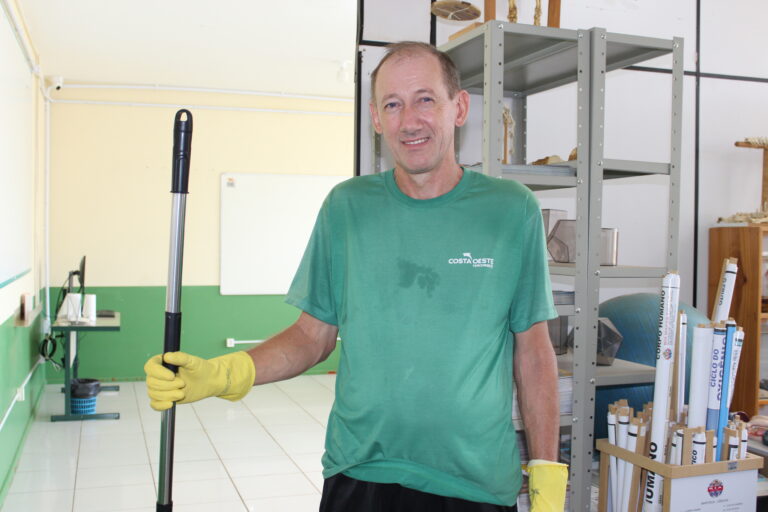 Mais de 30 anos dedicados a EEB São Lourenço, nascido e criado na comunidade, Nivo acompanhou a evolução da escola