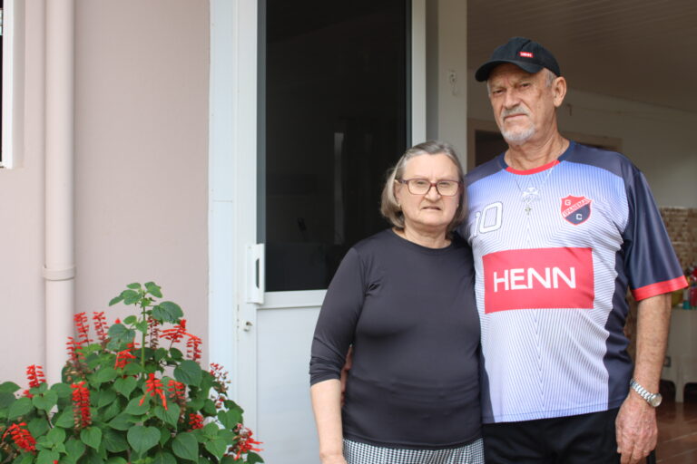 Amor, parceria e força de vontade: casal vence o vício do cigarro e da bebida e inspira com história de superação