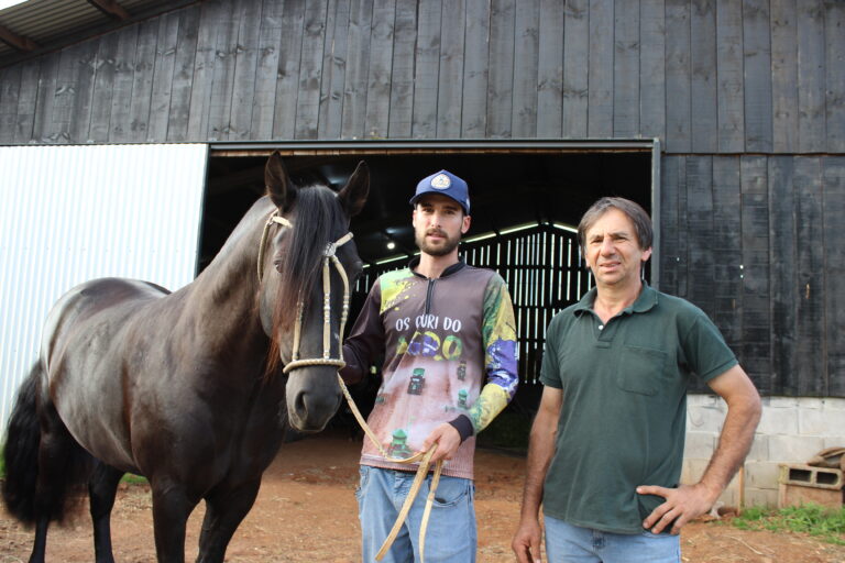 Cavalo Tornado da cabanha da família Lorenzet é destaque na Expointer 2026